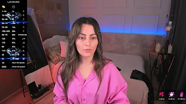 Snapshot of KylieMellow chatting on 06.21.26 KylieMellow online show from 06.21.26