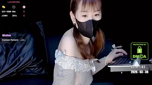 Snapshot of melia_Z chatting on 03.30.26 melia Z online show from 03.30.26