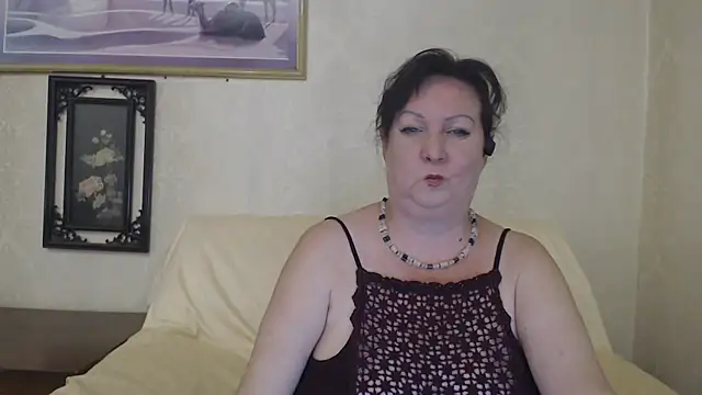 Snapshot of Milf4love50 chatting on 08.01.26 Milf4love50 online show from 08.01.26