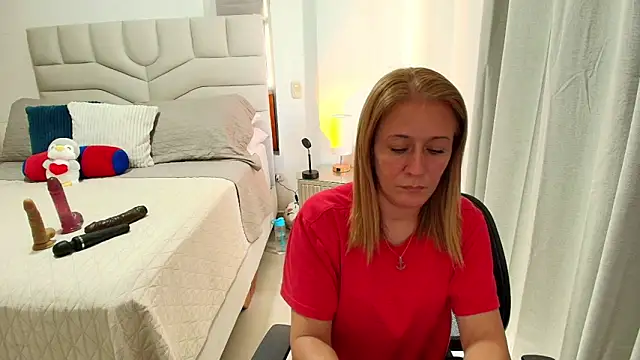 Naty Stone online show from 04.17.26