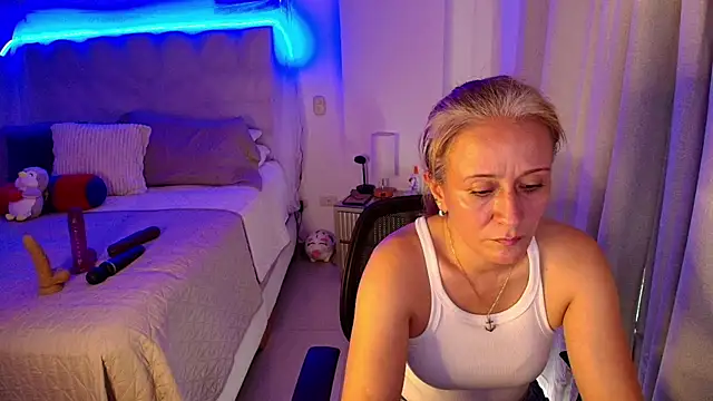Snapshot of Naty_Stone chatting on 05.19.26 Naty Stone online show from 05.19.26