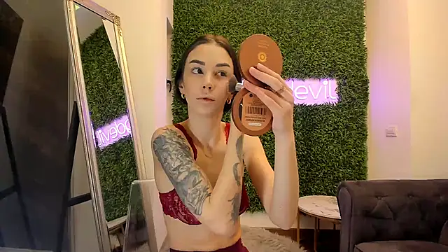 Snapshot of realhotfallingdevil chatting on 01.25.25 realhotfallingdevil online show from 01.25.25