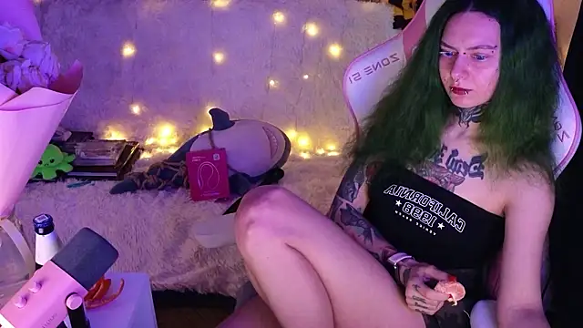 Ginger Stay online show from 02.02.26