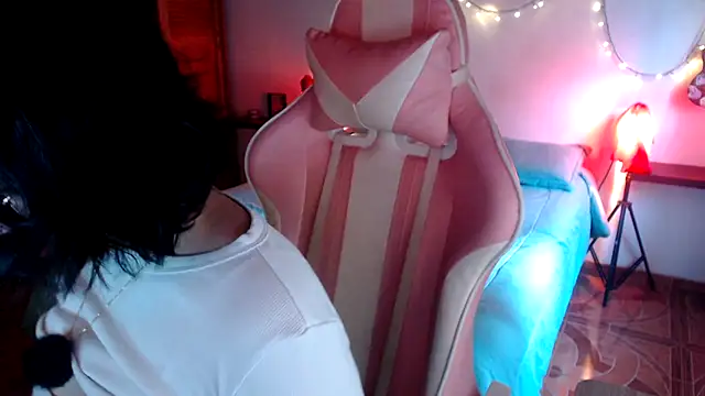 Snapshot of venus_666 chatting on 06.26.26 venus 666 online show from 06.26.26