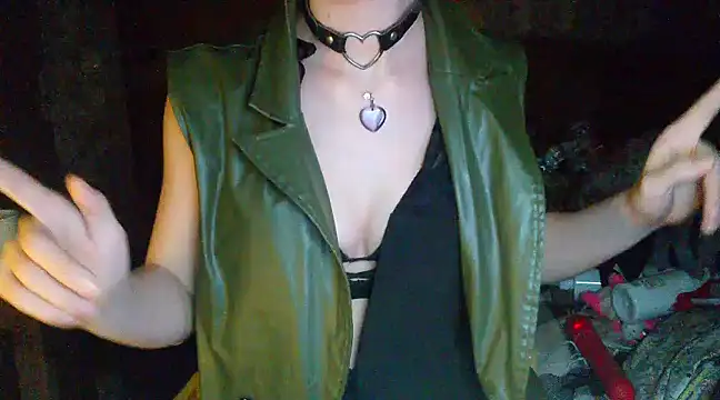 WildMissNiks online show from 12.17.24