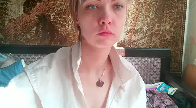 WildMissNiks online show from 02.13.25