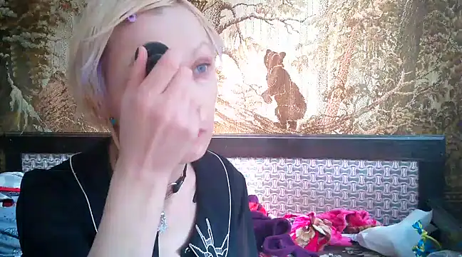 WildMissNiks online show from 03.17.25