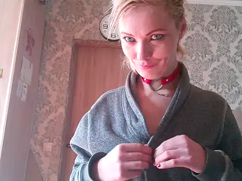 WildMissNiks online show from 09.19.25