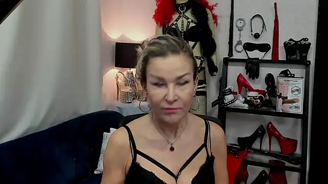 crystaLUX online show from 01.10.25