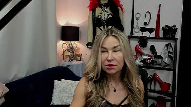 crystaLUX online show from 02.03.25