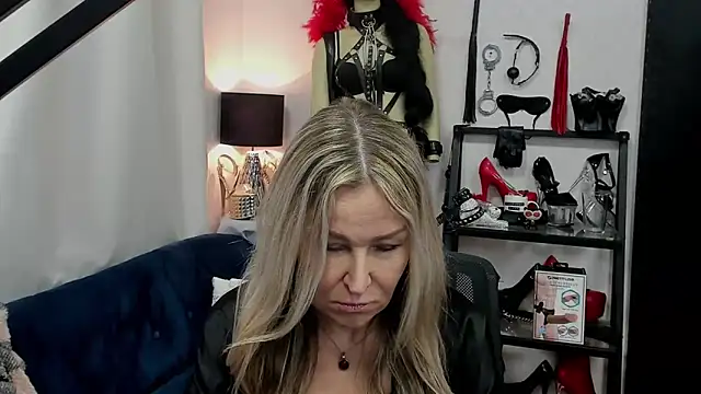 crystaLUX online show from 03.17.25