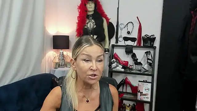 crystaLUX online show from 09.09.25