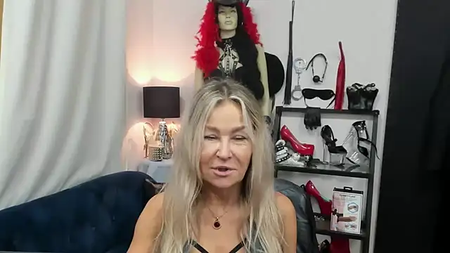 crystaLUX online show from 09.30.25