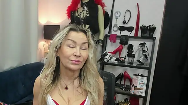 crystaLUX online show from 03.02.26