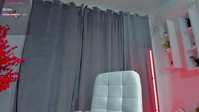 Raven Luna online show from 12.06.24