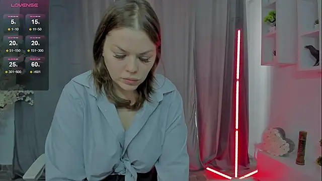 Raven Luna online show from 01.13.25