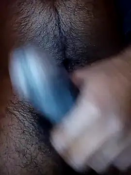 Snapshot of Sripandara1 chatting on 10.26.25 Sripandara1 online show from 10.26.25