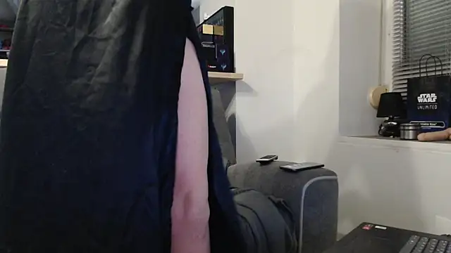 missthon0 online show from 12.21.25