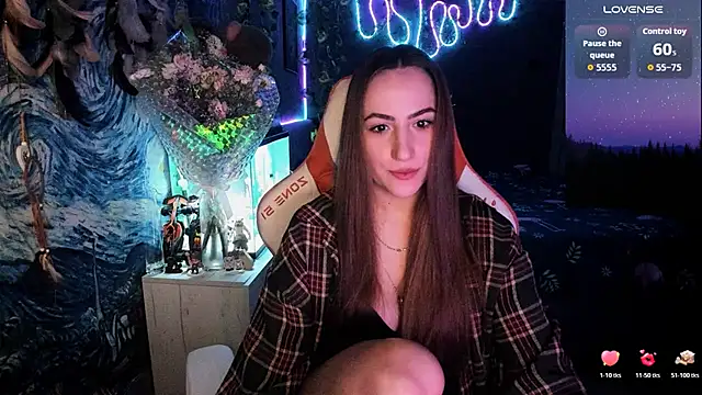 Snapshot of Selbi_Paine chatting on 07.19.26 Selbi Paine online show from 07.19.26