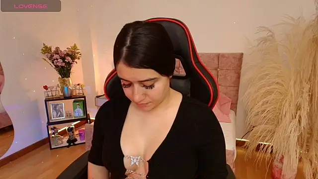 Snapshot of KallyMyller1 chatting on 12.13.24 KallyMyller1 online show from 12.13.24