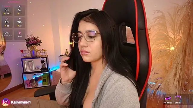 Snapshot of KallyMyller1 chatting on 01.09.25 KallyMyller1 online show from 01.09.25