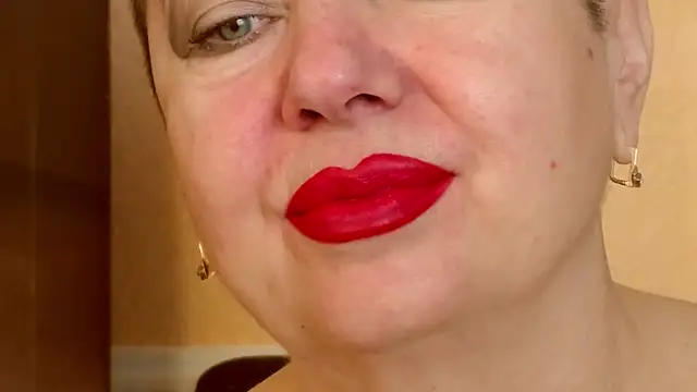 Snapshot of LadyPosh chatting on 01.15.26 LadyPosh online show from 01.15.26