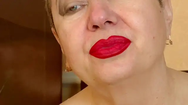 Snapshot of LadyPosh chatting on 01.15.26 LadyPosh online show from 01.15.26