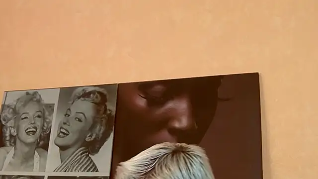 Snapshot of LadyPosh chatting on 02.18.26 LadyPosh online show from 02.18.26