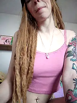 LucidLucy online show from 03.07.25