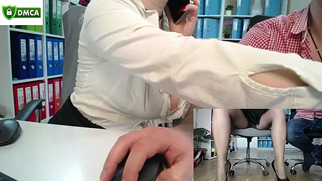 Snapshot of secret-office chatting on 03.11.26 secret-office online show from 03.11.26