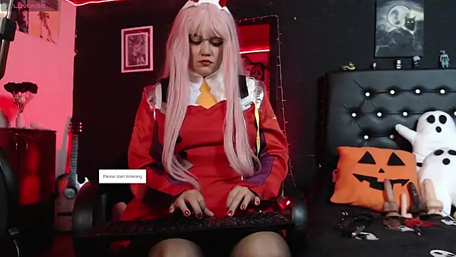 Snapshot of aprildoll chatting on 10.17.25 aprildoll online show from 10.17.25