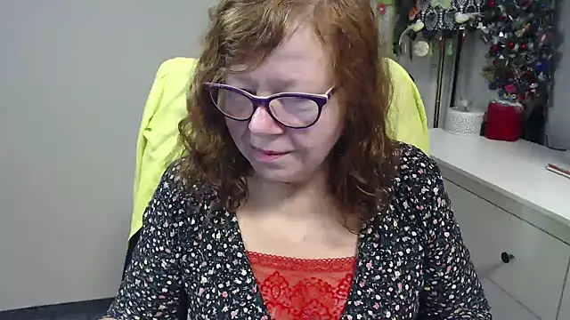 Adelewildx online show from 01.12.26