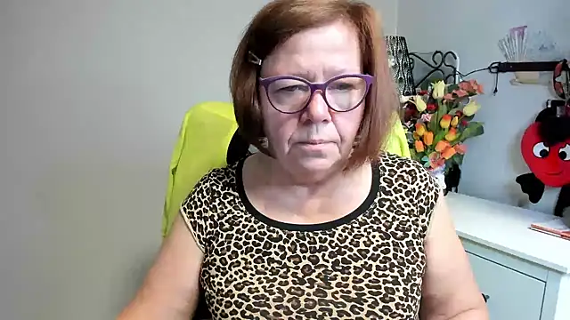 Snapshot of Adelewildx chatting on 06.12.26 Adelewildx online show from 06.12.26