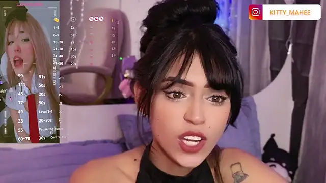 Snapshot of YourKatt chatting on 10.06.25 YourKatt online show from 10.06.25