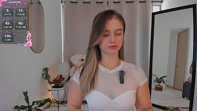 roxie gates  online show from 09.27.25