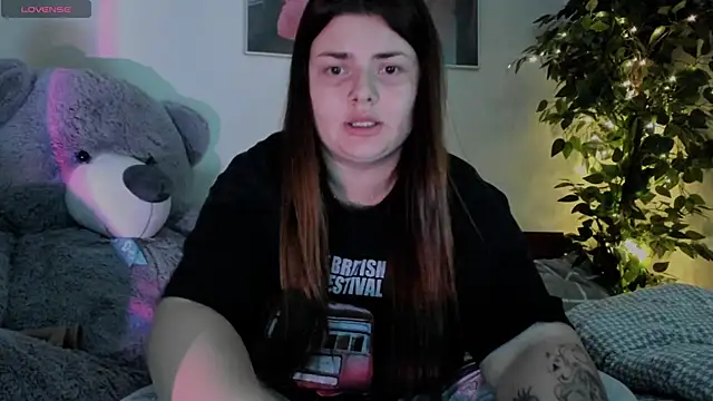 Snapshot of Eva_Shameless chatting on 12.08.24 Eva Shameless online show from 12.08.24