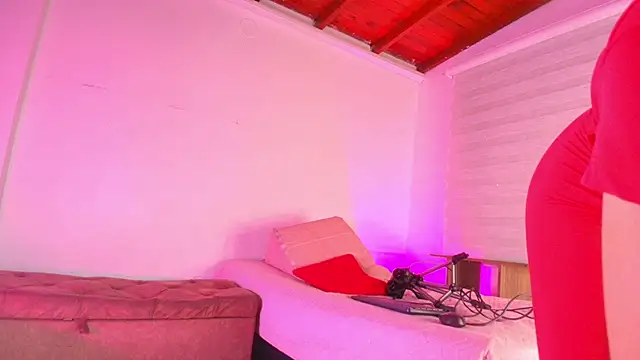 emyli sw  online show from 09.20.25