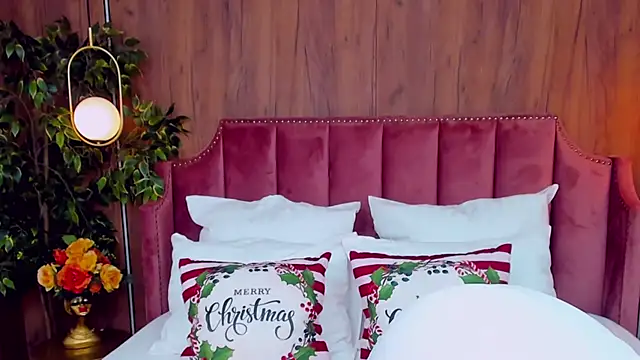 Snapshot of AdoraLynn chatting on 12.14.24 AdoraLynn online show from 12.14.24