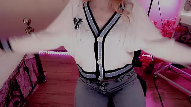 AnnieGOld  online show from 01.16.25