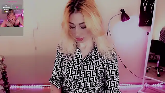 AnnieGOld  online show from 02.22.25