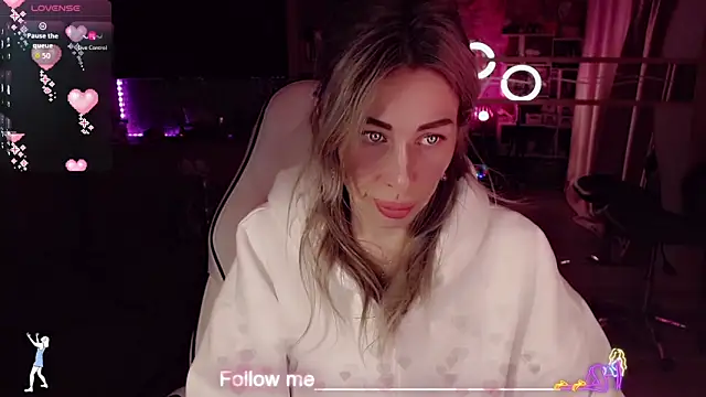 AnnieGOld  online show from 02.28.26