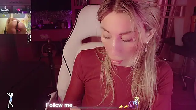 AnnieGOld  online show from 04.21.26