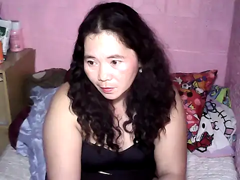 Snapshot of hotpusie_4u chatting on 10.03.25 hotpusie 4u online show from 10.03.25