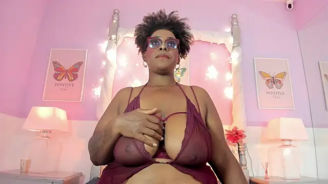 Snapshot of DakotaSexShow chatting on 02.28.25 DakotaSexShow online show from 02.28.25