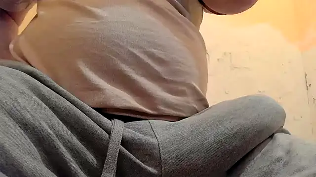 Snapshot of gae89tano chatting on 10.25.25 gae89tano online show from 10.25.25