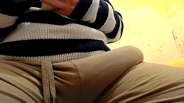 Snapshot of gae89tano chatting on 12.14.25 gae89tano online show from 12.14.25