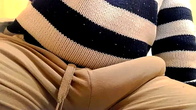 Snapshot of gae89tano chatting on 12.17.25 gae89tano online show from 12.17.25