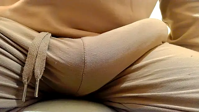 Snapshot of gae89tano chatting on 04.15.26 gae89tano online show from 04.15.26