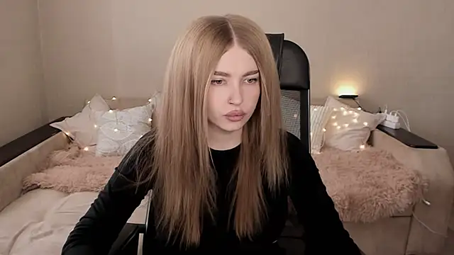 ViolettaLopez online show from 02.16.25