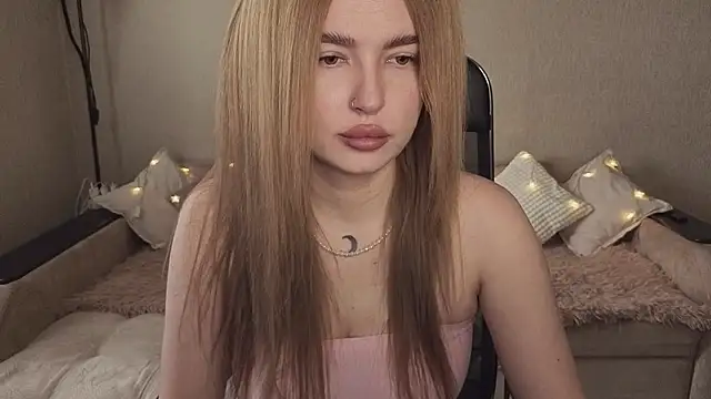 ViolettaLopez online show from 09.20.25